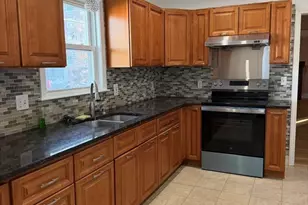 2 Buckingham Rd, Quincy, MA 02170 - Photo 5