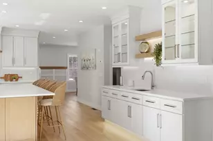 1 Delisio Dr, Andover, MA 01810 - Photo 9