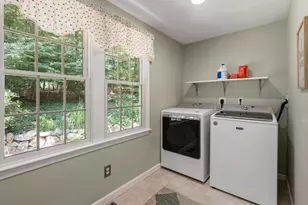 37 Valleywood Rd, Hopkinton, MA 01748 - Photo 17