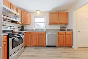 338 Mendon Rd, Attleboro, MA 02703 - Photo 13