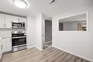 221 Oak St, Brockton, MA 02301 - Photo 3