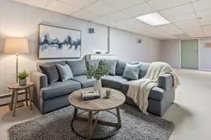 11 Hillcrest Ave, Brockton, MA 02301 - Photo 17