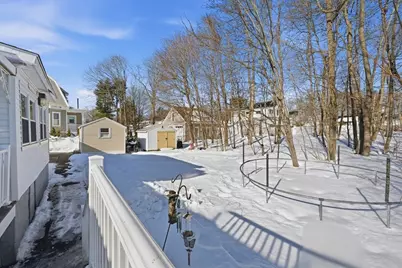 11 Hillcrest Ave, Brockton, MA 02301 - Photo 27