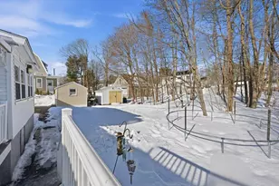 11 Hillcrest Ave, Brockton, MA 02301 - Photo 27