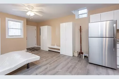 521 Kempton St, New Bedford, MA 02740 - Photo 5