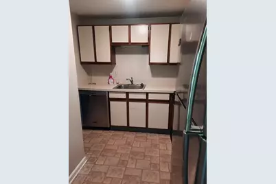 10 Longworth Ave #10, Brockton, MA 02301 - Photo 3