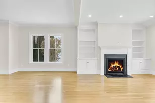 21 Saw Mill Cir, Manchester by the Sea, MA 01944 - Photo 9