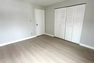 114 Oak Ln, Brockton, MA 02301 - Photo 9