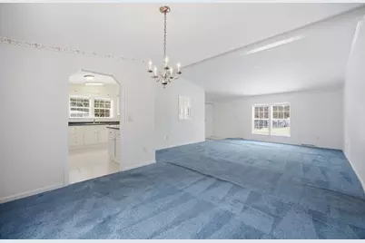 402 Blueberry Cir, Middleborough, MA 02346 - Photo 11