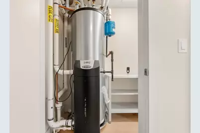 121 Portland Street #708, Boston, MA 02114 - Photo 27