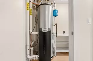 121 Portland St, Boston, MA 02114 - Photo 27