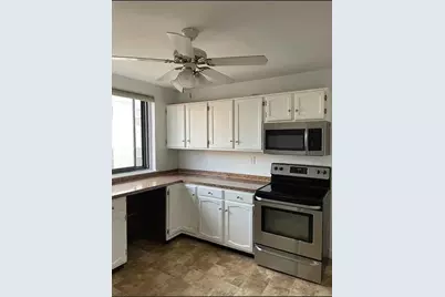 8 Ashland St #1L, Worcester, MA 01609 - Photo 5