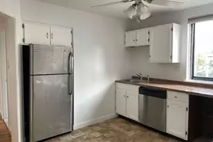 8 Ashland St, Worcester, MA 01609 - Photo 7