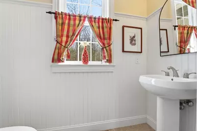 16 Hawthorn Rd, Amherst, MA 01002 - Photo 7