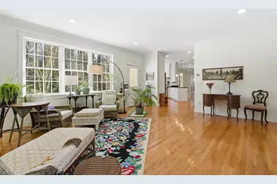 16 Hawthorn Rd, Amherst, MA 01002 - Photo 9