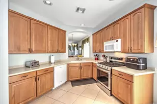 10577 Avila Cir, Fort Myers, FL 33913 - Photo 11