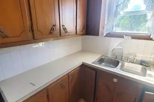 27 Bond St, Fall River, MA 02720 - Photo 11