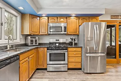 702 Arcade Avenue, Seekonk, MA 02771 - Photo 5