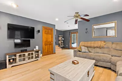 702 Arcade Avenue, Seekonk, MA 02771 - Photo 9