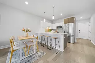 18 Cliveden St, Quincy, MA 02169 - Photo 9