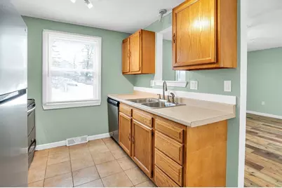 40 Berkshire Avenue, Southwick, MA 01077 - Photo 9