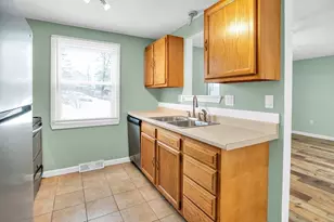 40 Berkshire Ave, Southwick, MA 01077 - Photo 9