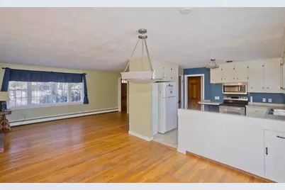 124 Silver, South Hadley, MA 01075 - Photo 9