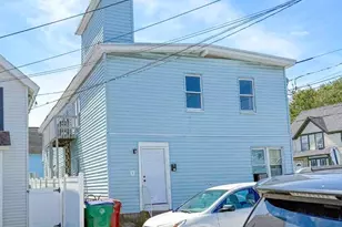 710 School St, Lowell, MA 01851 - Photo 7