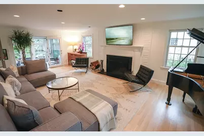 32 Pickwick Road, Newton, MA 02465 - Photo 7