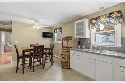 308 Apremont Hwy, Holyoke, MA 01040 - Photo 15