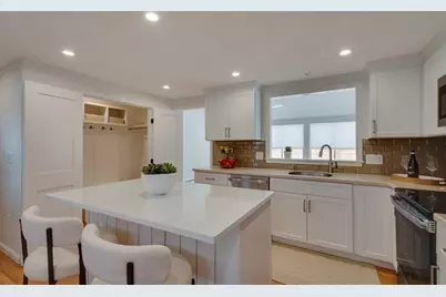 28 Lyme Road, Newton, MA 02465 - Photo 5