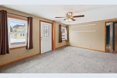 56 Percy St, Chicopee, MA 01020 - Photo 7