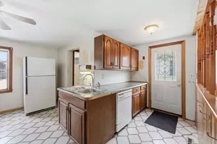 56 Percy St, Chicopee, MA 01020 - Photo 11