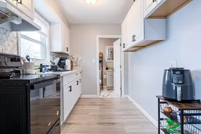 37 Argyle St, Everett, MA 02149 - Photo 9