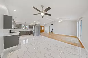 86 Willowbrook Dr, Agawam, MA 01001 - Photo 17