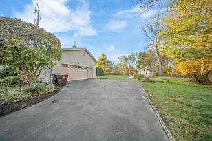 86 Willowbrook Dr, Agawam, MA 01001 - Photo 7