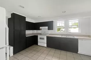 124 Skiff Ave, Tisbury, MA 02568 - Photo 3