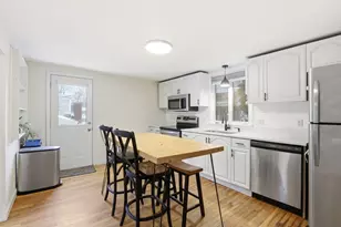 39 Cross St, Quincy, MA 02169 - Photo 9