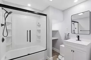 39 Cross St, Quincy, MA 02169 - Photo 13