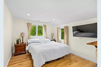 4 Cushing St, Hingham, MA 02043 - Photo 11