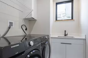 25 Tolman St, Waltham, MA 02453 - Photo 15