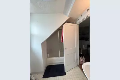 11 Burnham St #3, Somerville, MA 02144 - Photo 11