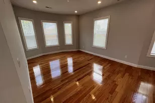 126 Cross St, Somerville, MA 02145 - Photo 5