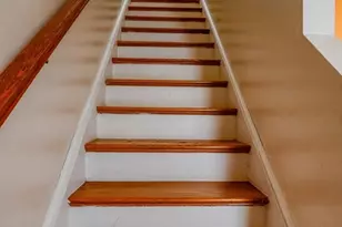 318 Crescent St, Fall River, MA 02720 - Photo 9