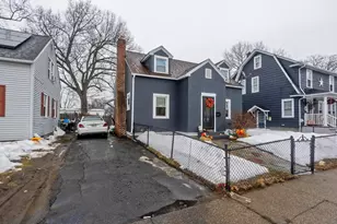 35 Merrimac Ave, Springfield, MA 01105 - Photo 3