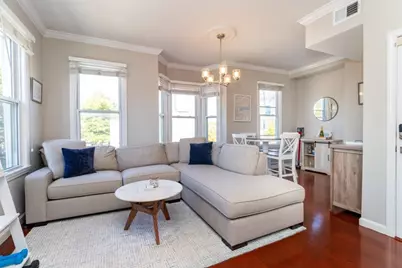 201 D St #2, Boston, MA 02127 - Photo 3