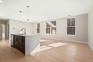 124 Warren St, Boston, MA 02119 - Photo 17