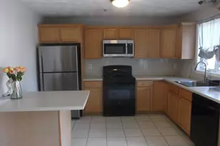 933 Varnum Ave, Lowell, MA 01854 - Photo 3