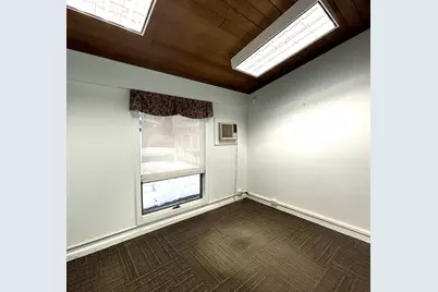 670 Pleasant St, Brockton, MA 02301 - Photo 13