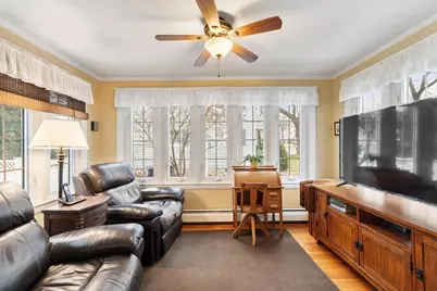 17 Carisbrooke St, Andover, MA 01810 - Photo 9